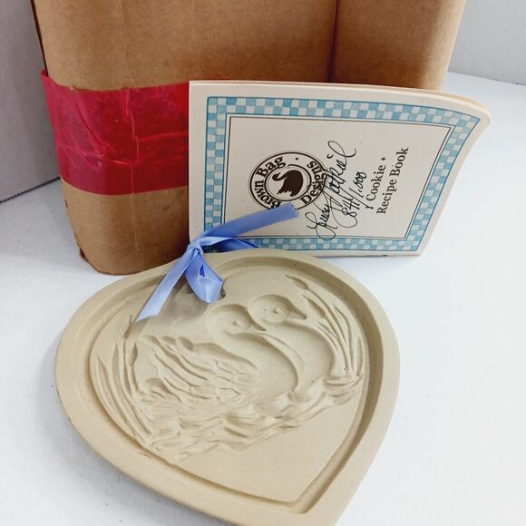 Brown Bag Cookie Mold Rare Signed VTG 2005 841/1000 Swan Song Heart Original Pkg - Picture 2 of 11